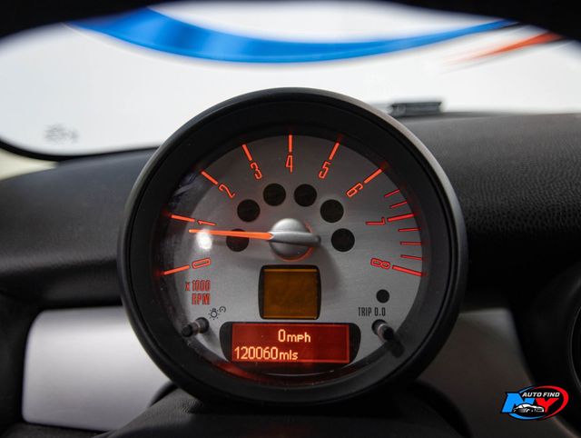 2013 MINI Cooper Hardtop 2 Door CLEAN CARFAX, 6-SPD MANUAL, HEATED SEATS, COLD WEATHER PKG - 22978347 - 9