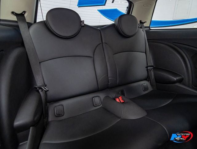 2013 MINI Cooper Hardtop 2 Door CLEAN CARFAX, 6-SPD MANUAL, HEATED SEATS, COLD WEATHER PKG - 22978347 - 18