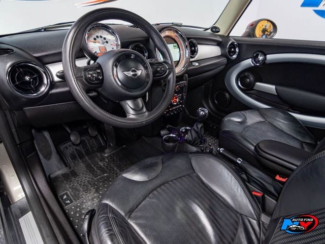2013 MINI Cooper Hardtop 2 Door CLEAN CARFAX, 6-SPD MANUAL, PAN SUNROOF, NAVI, HARMAN KARDON - 22973557 - 13