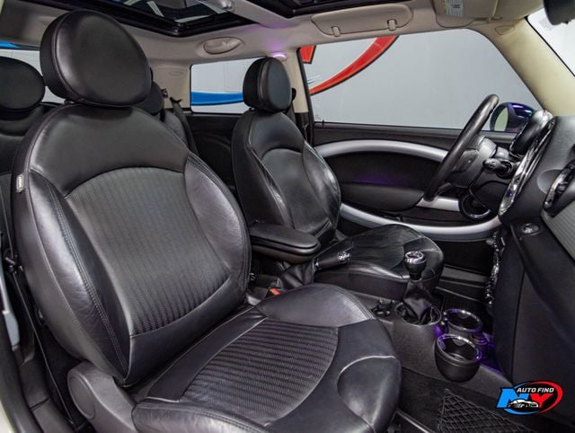 2013 MINI Cooper Hardtop 2 Door CLEAN CARFAX, 6-SPD MANUAL, PAN SUNROOF, NAVI, HARMAN KARDON - 22973557 - 20