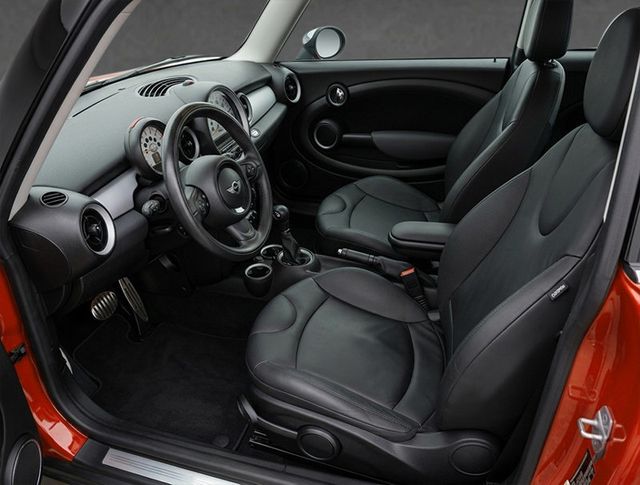 2013 MINI Cooper Hardtop 2 Door CLEAN CARFAX, PAN SUNROOF, HEATED SEATS, PREMIUM PKG - 23026277 - 4