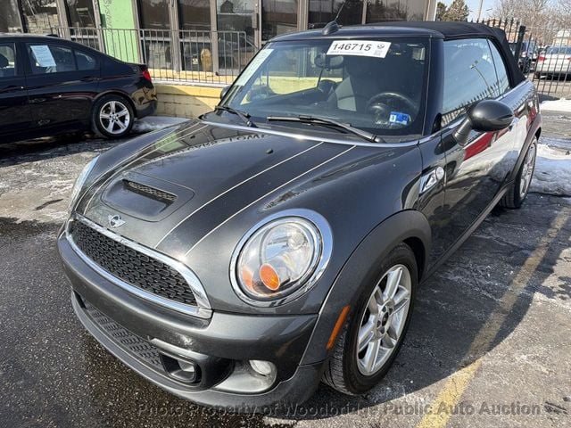 2013 MINI Cooper S Convertible   - 22978861 - 0