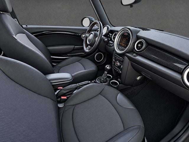 2013 MINI Cooper S Convertible CLEAN CARFAX, CONVERTIBLE, JCW INTERIOR, HEATED SPORT SEATS - 23095334 - 5