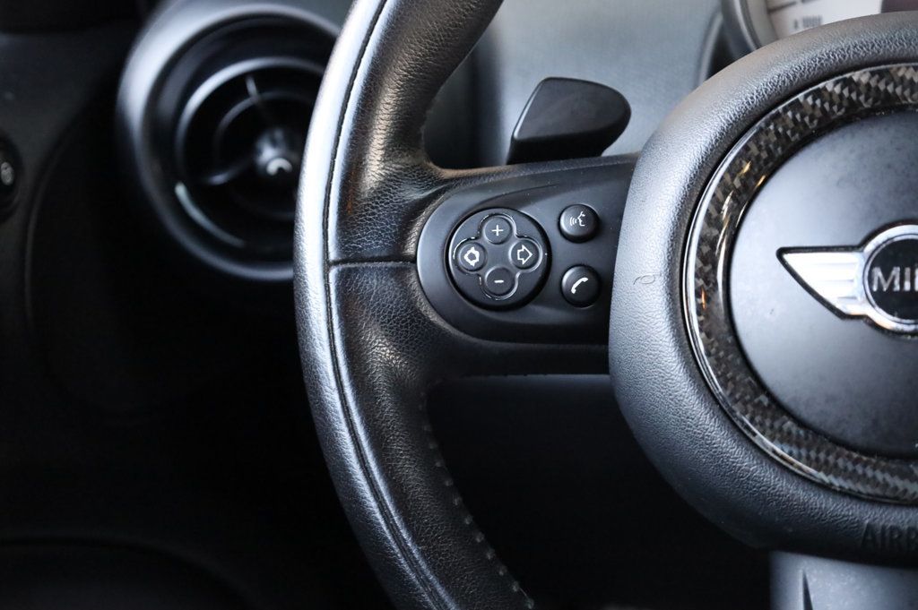 2013 Mini Cooper S photo 30
