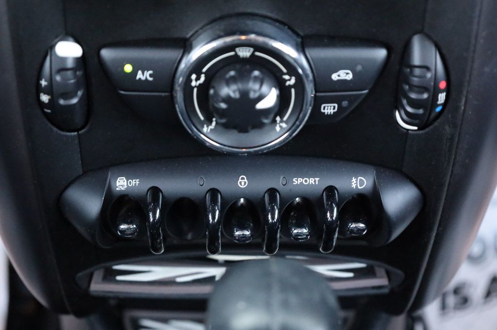 2013 Mini Cooper S photo 34