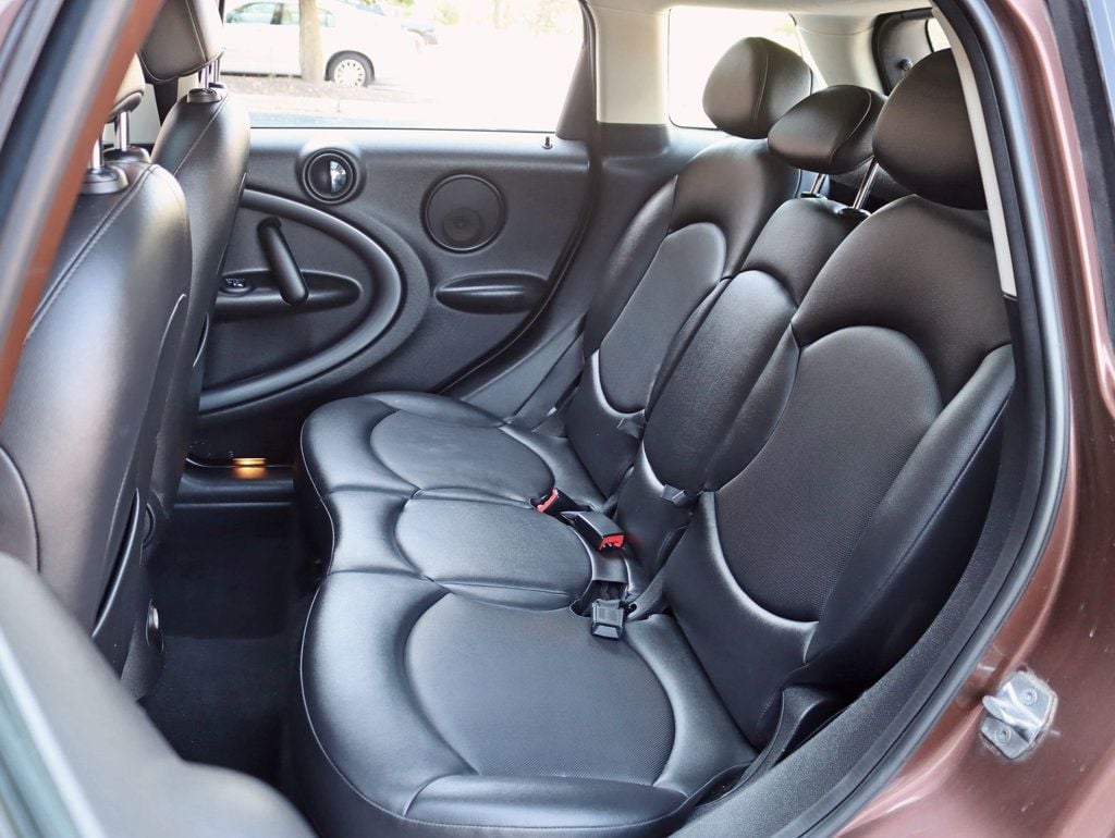 2013 Mini Cooper S ALL4 photo 19