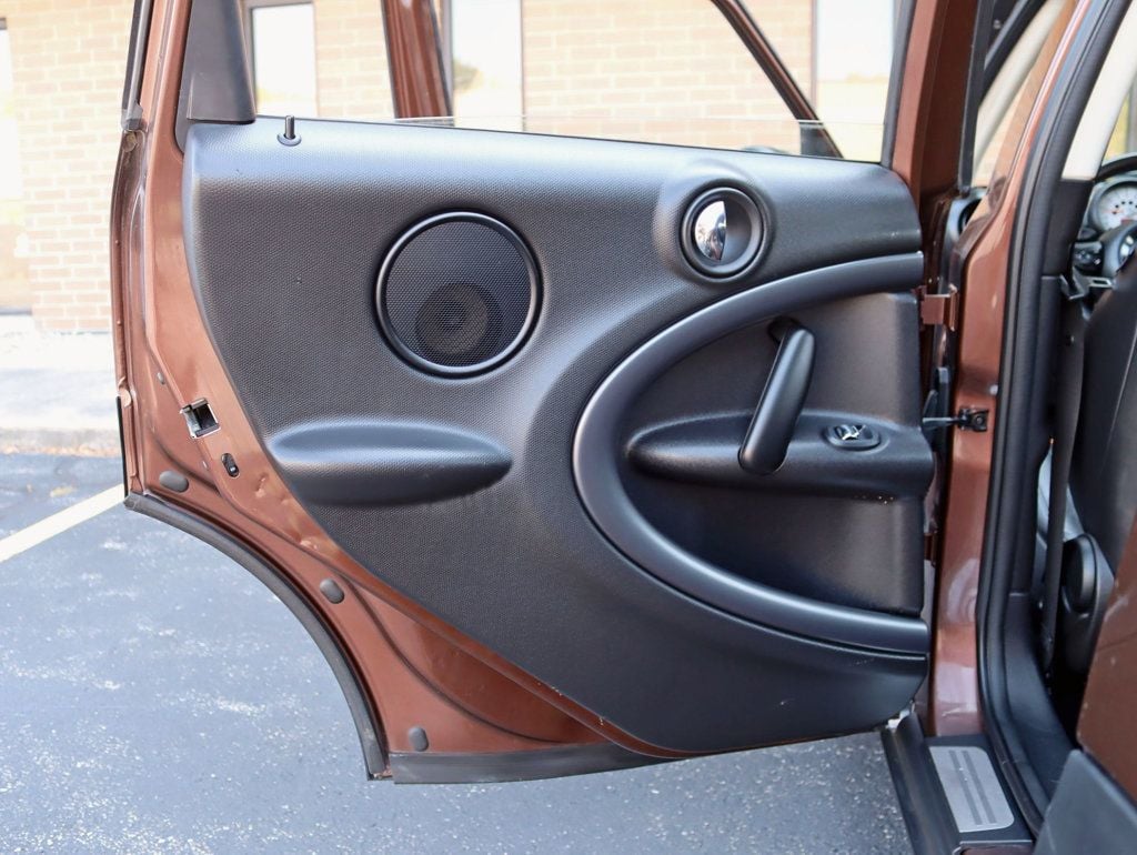 2013 Mini Cooper S ALL4 photo 24