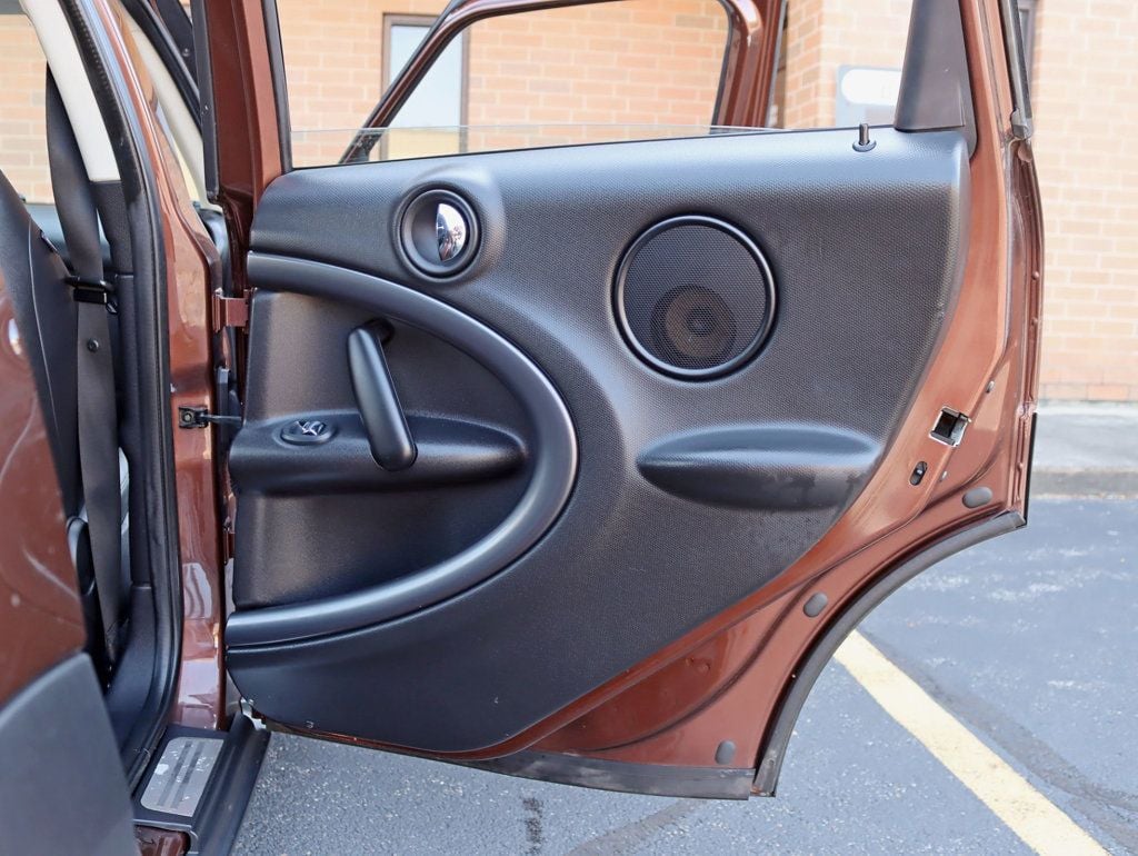 2013 Mini Cooper S ALL4 photo 25