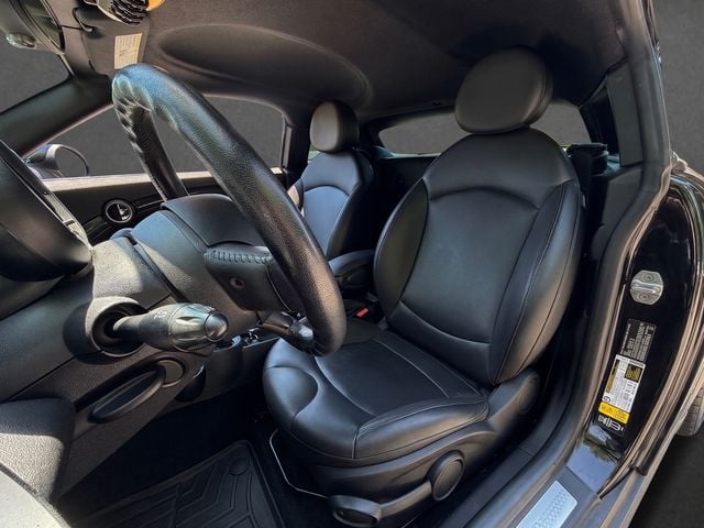 2013 MINI Cooper S Coupe CLEAN CARFAX, 6-SPD MANUAL, HEATED SEATS, HARMAN KARDON SOUND - 23041725 - 5