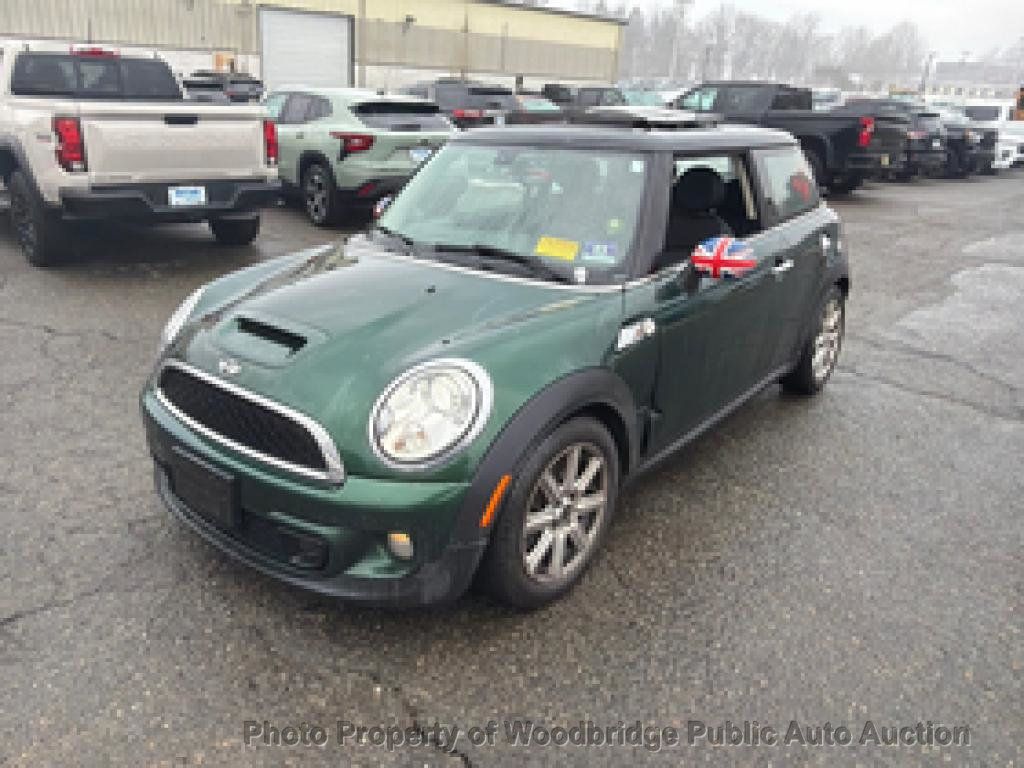 2013 MINI Cooper S Hardtop 2 Door   - 22993379 | Video 1