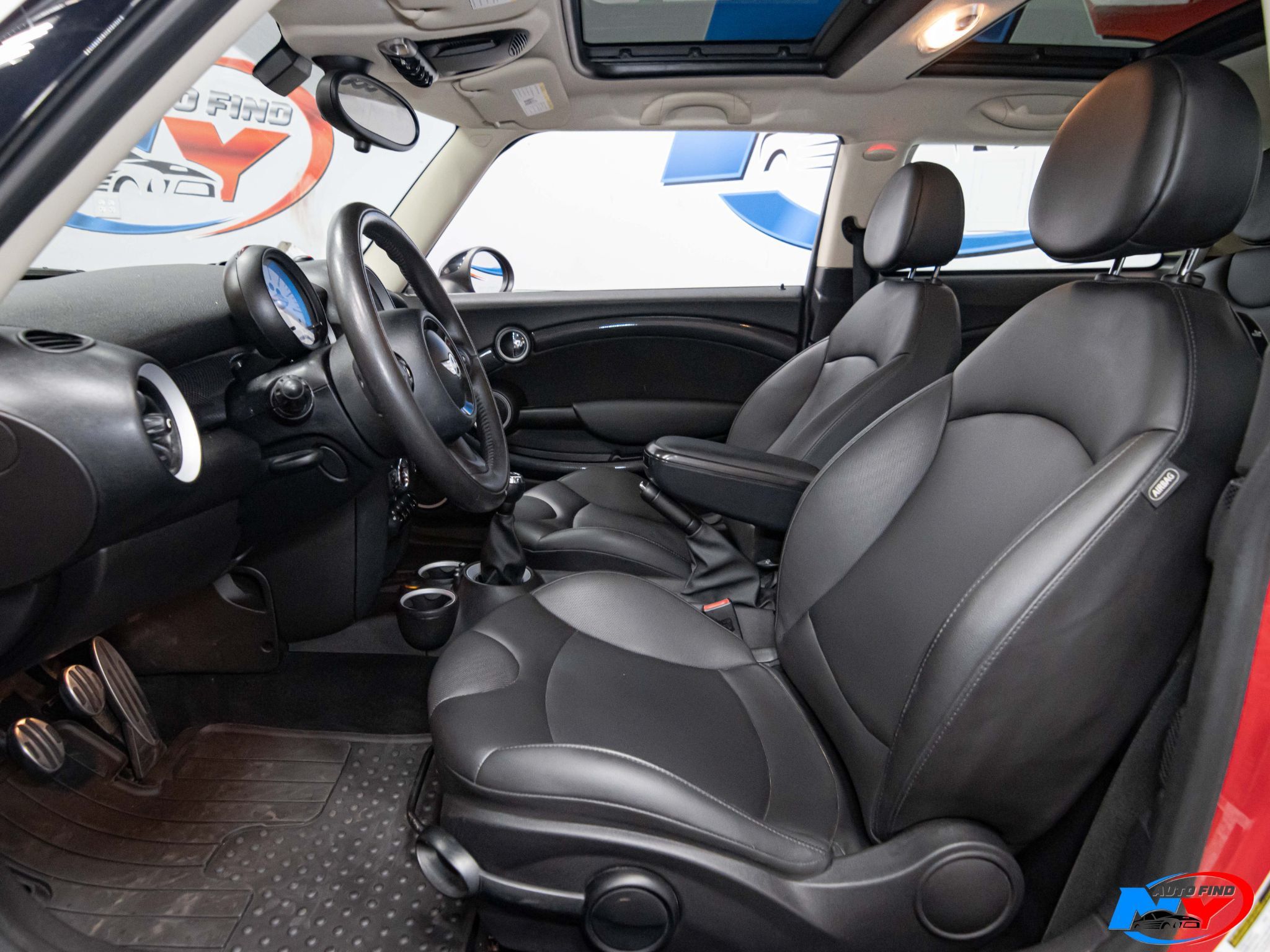 2013 Mini Cooper S Hardtop 2 Door photo 11