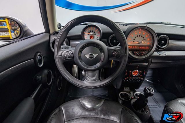 2013 MINI Cooper S Hardtop 2 Door 6-SPD MANUAL, PAN SUNROOF, HEATED SEATS, HARMAN KARDON SOUND - 22941434 - 12