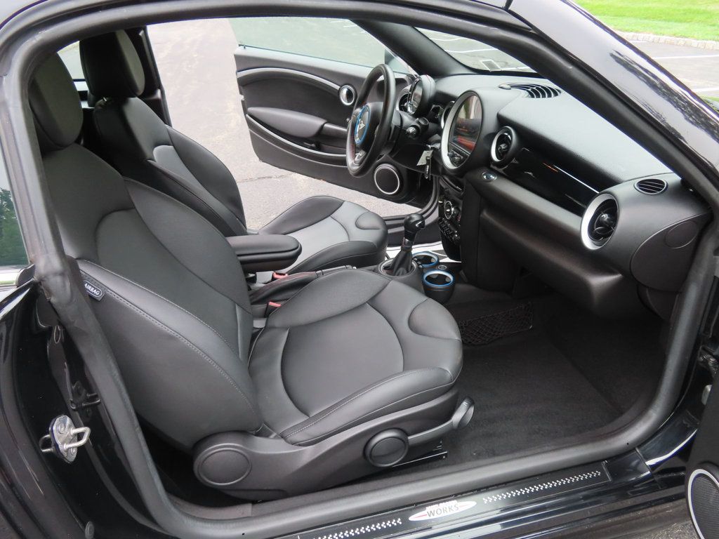 2013 Mini Cooper Coupe John Cooper Works photo 20