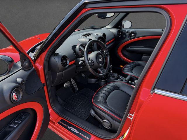 2013 MINI John Cooper Works JCW, CLEAN CARFAX, 1 OWNER, AWD, NAVI, TECH PKG, HEATED SEATS - 23088835 - 4