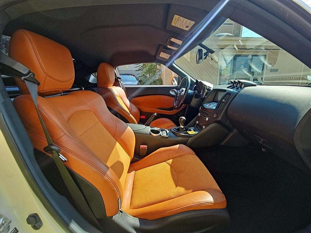 2013 Nissan 370Z photo 11