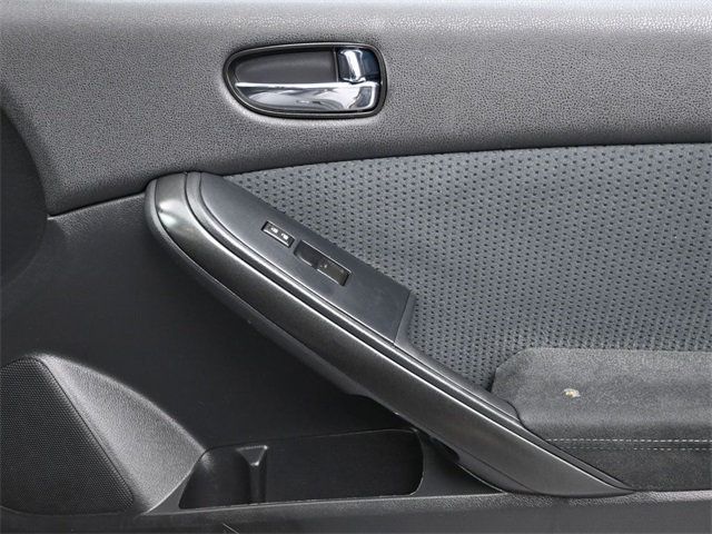 2013 Nissan Altima 2dr Coupe I4 2.5 S - 22934141 - 11