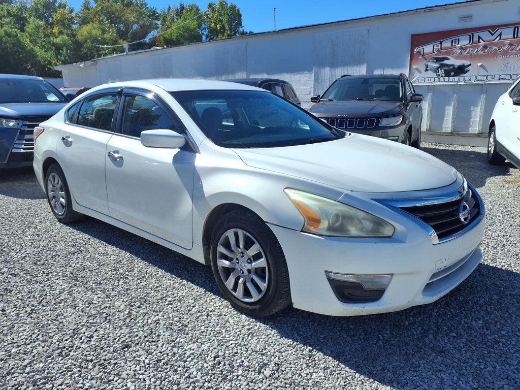 Nissan Altima photo 2