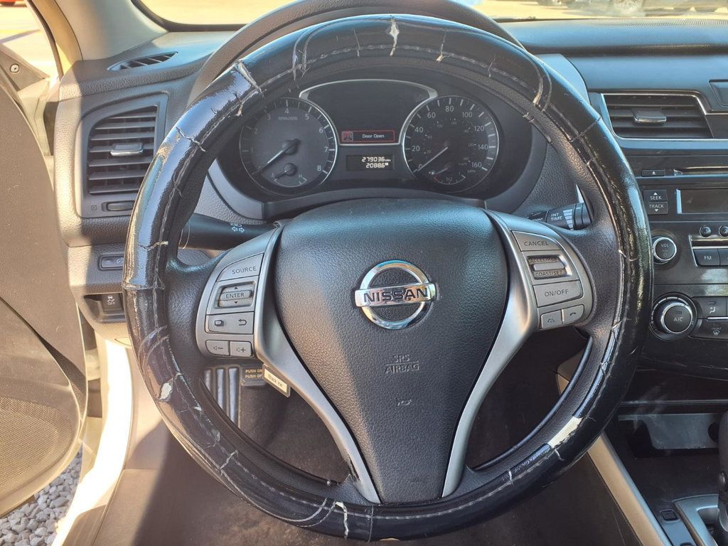 Nissan Altima photo 7