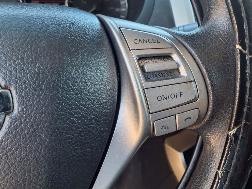 Nissan Altima photo 8