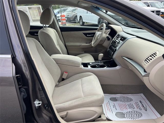 2013 Nissan Altima 4dr Sedan I4 2.5 S - 22945069 - 16