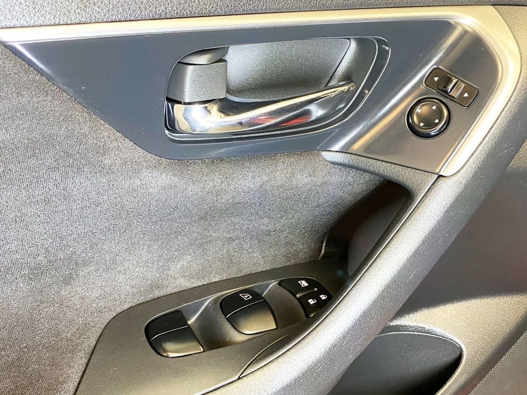 2013 Nissan Altima 4dr Sedan V6 3.5 S - 22934074 - 14