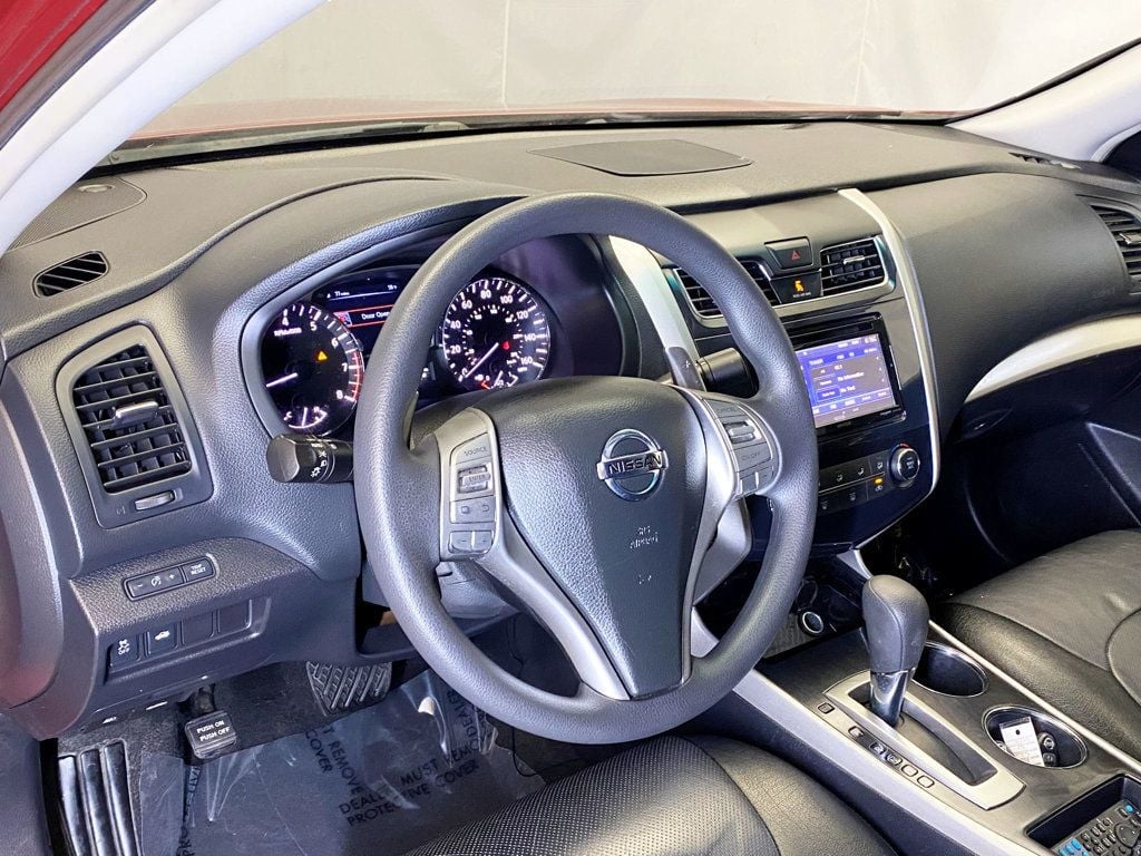 2013 Nissan Altima 4dr Sedan V6 3.5 S - 22934074 - 17