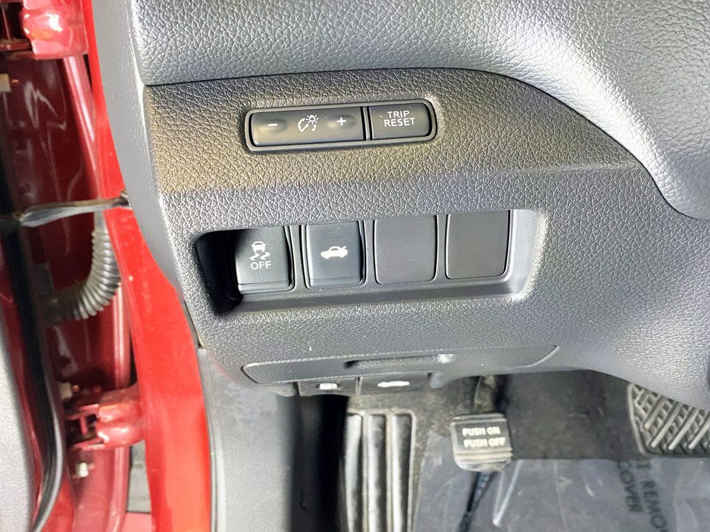 2013 Nissan Altima 4dr Sedan V6 3.5 S - 22934074 - 18