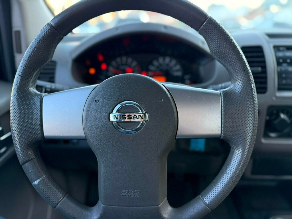 2013 Nissan Frontier photo 10