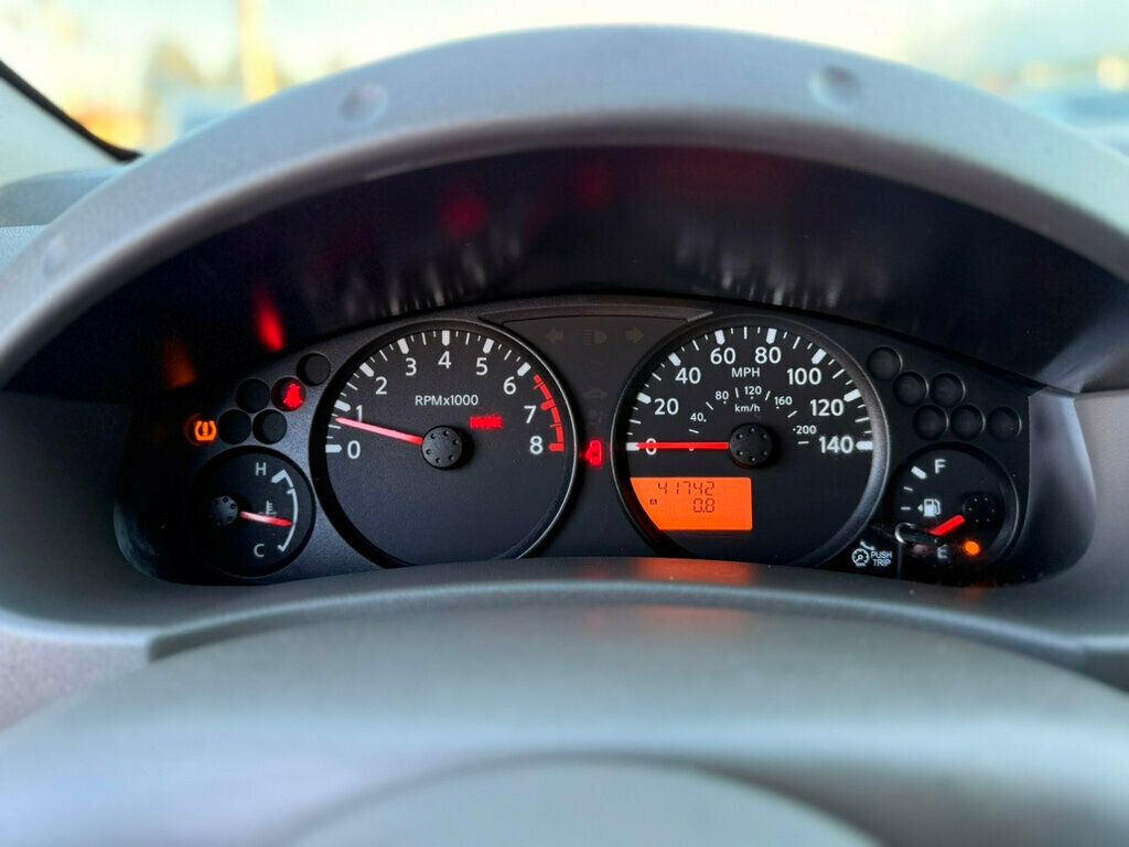 2013 Nissan Frontier photo 11