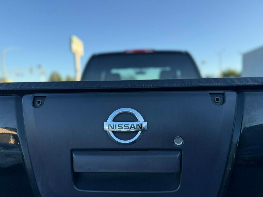 2013 Nissan Frontier photo 17
