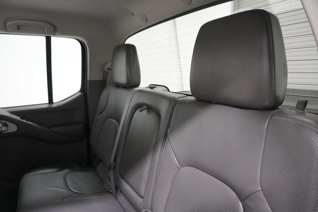 2013 Nissan Frontier 2WD Crew Cab SWB Automatic SL - 22997052 - 9