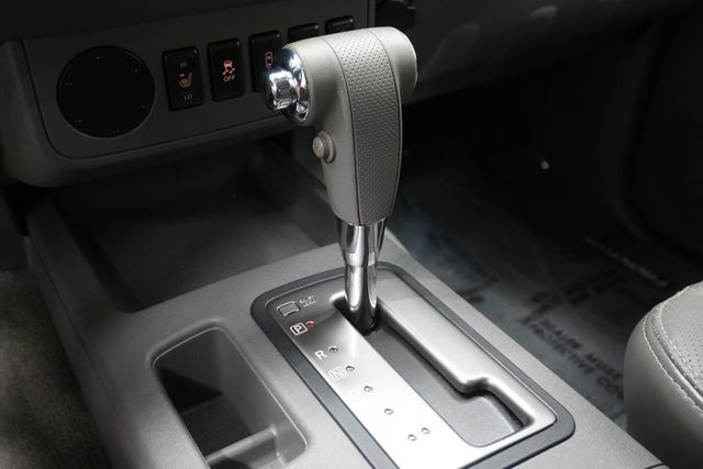 2013 Nissan Frontier 2WD Crew Cab SWB Automatic SL - 22997052 - 15