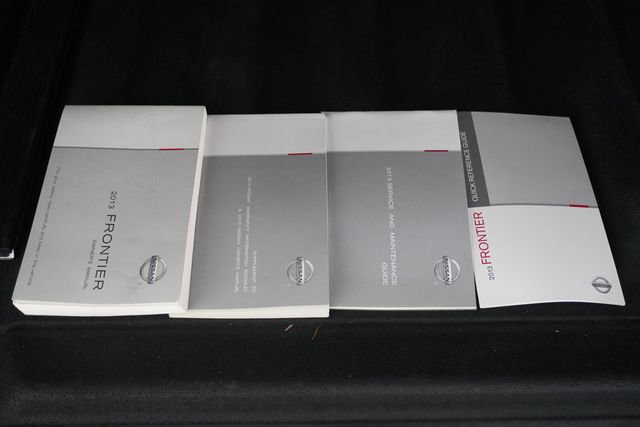 2013 Nissan Frontier 2WD Crew Cab SWB Automatic SL - 22997052 - 24