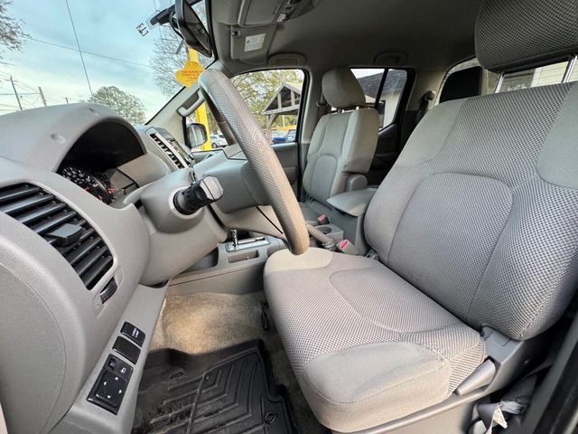 2013 Nissan Frontier 2WD Crew Cab SWB Automatic SV - 22954970 - 12