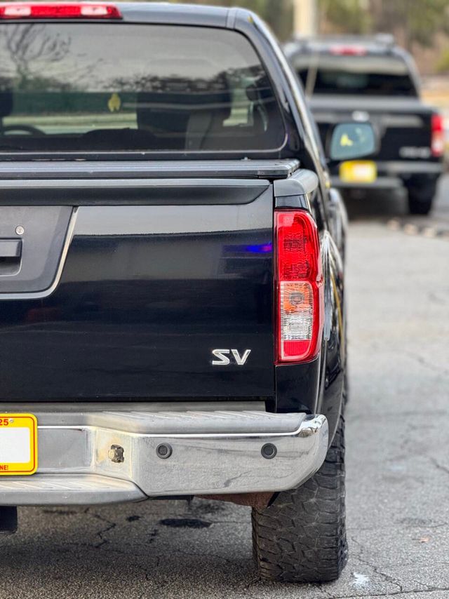 2013 Nissan Frontier 2WD Crew Cab SWB Automatic SV - 22954970 - 4