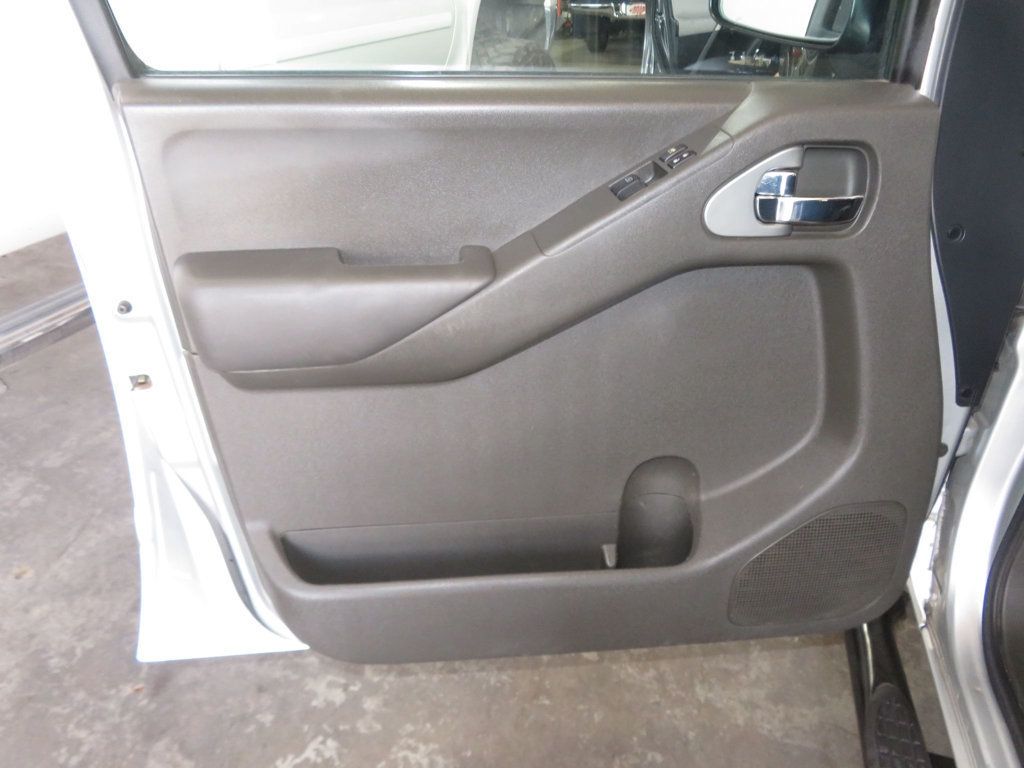 2013 Nissan Frontier 4.0 6 CYLINDER EXTRA CLEAN LOW MILES SV FRONTIER KINGCAB  - 22983975 - 16