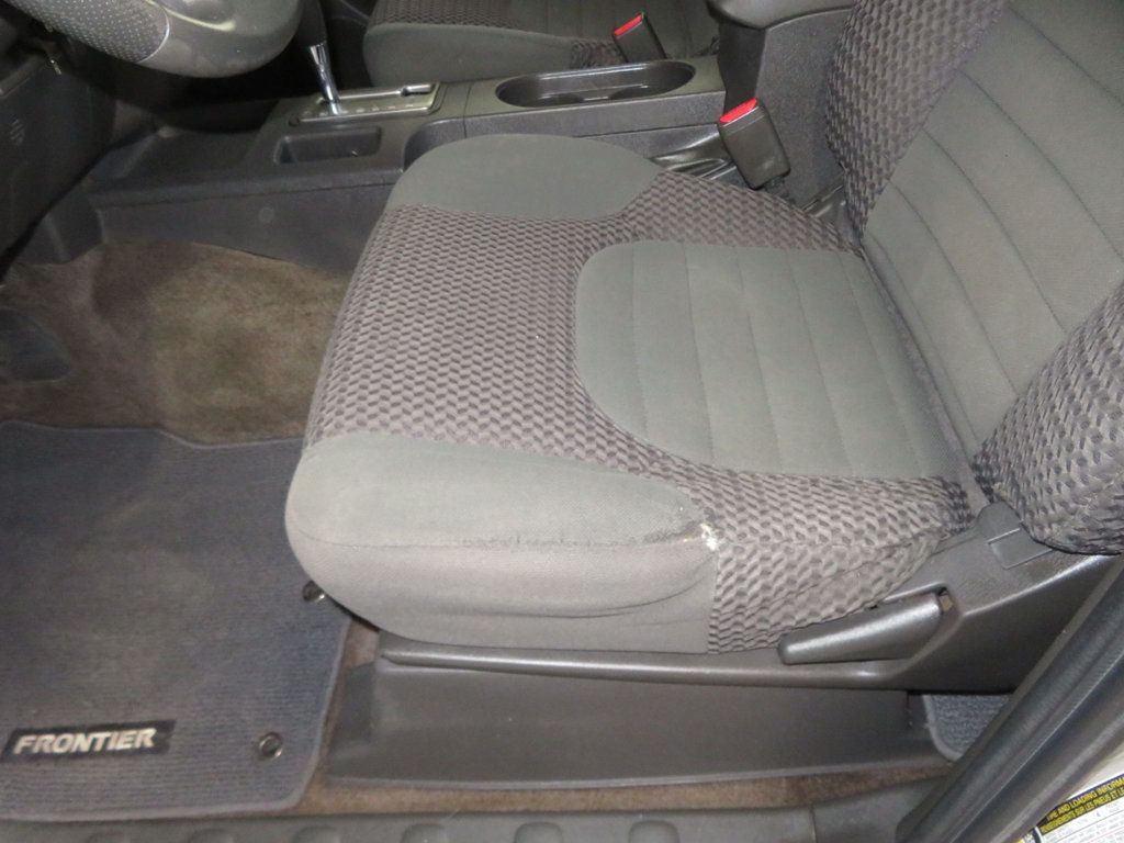 2013 Nissan Frontier 4.0 6 CYLINDER EXTRA CLEAN LOW MILES SV FRONTIER KINGCAB  - 22983975 - 19