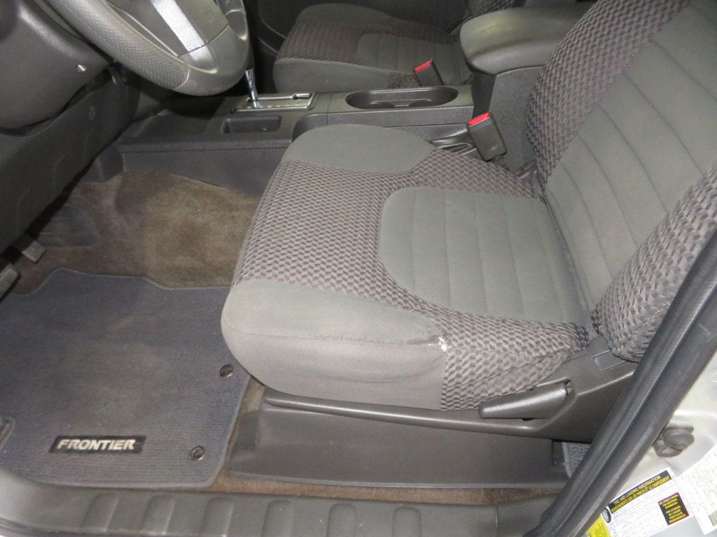 2013 Nissan Frontier 4.0 6 CYLINDER EXTRA CLEAN LOW MILES SV FRONTIER KINGCAB  - 22983975 - 21