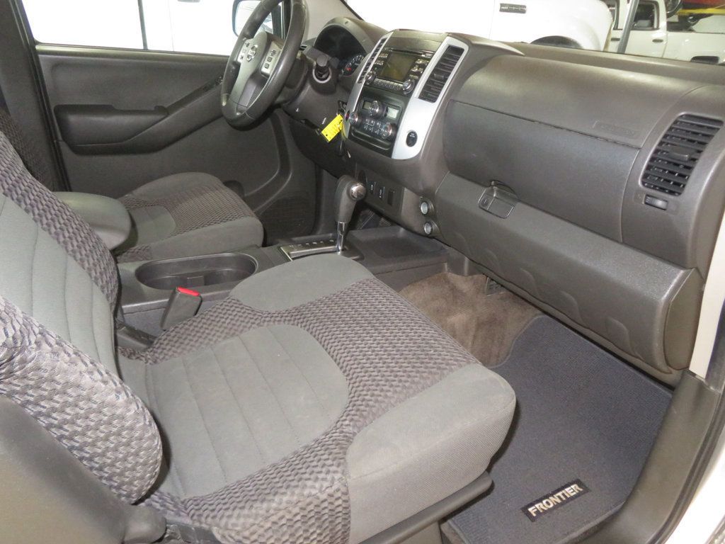 2013 Nissan Frontier 4.0 6 CYLINDER EXTRA CLEAN LOW MILES SV FRONTIER KINGCAB  - 22983975 - 30