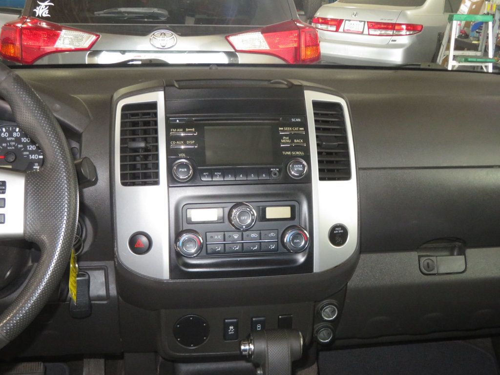 2013 Nissan Frontier 4.0 6 CYLINDER EXTRA CLEAN LOW MILES SV FRONTIER KINGCAB  - 22983975 - 35