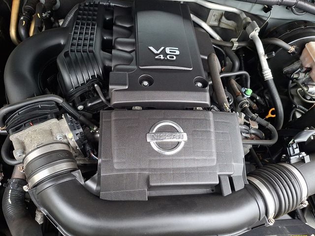 2013 Nissan Frontier 4WD King Cab Automatic SV - 22983407 - 28