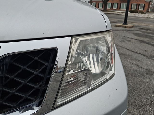 2013 Nissan Frontier 4WD King Cab Automatic SV - 22983407 - 8