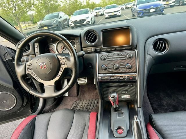 2013 Nissan GT-R 2dr Coupe Black Edition - 22938520 - 37