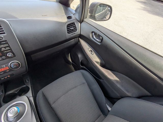 2013 Nissan Leaf  - 22545731 - 16