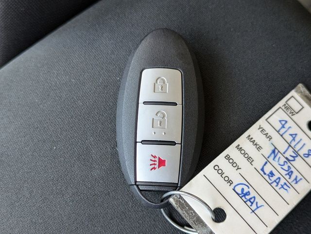 2013 Nissan Leaf  - 22545731 - 29