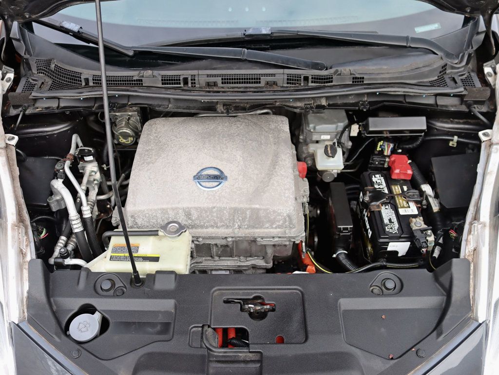 2013 Nissan Leaf 4dr Hatchback SL - 22956664 - 33