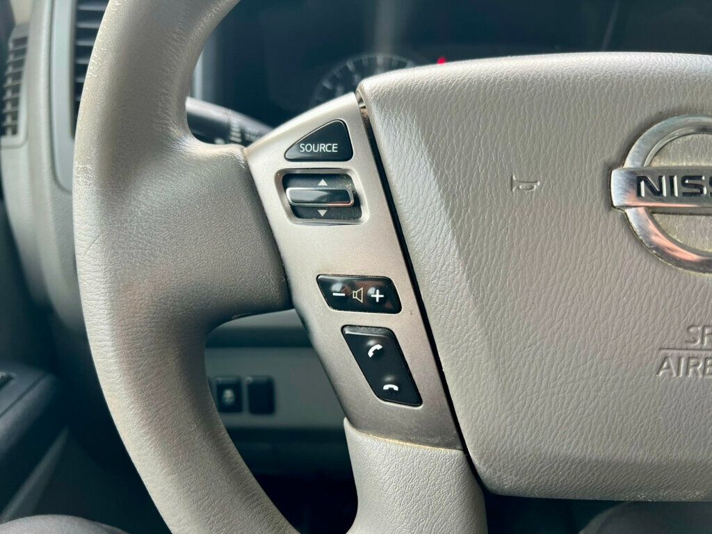 2013 Nissan NV 2500 sv - 22954304 - 13