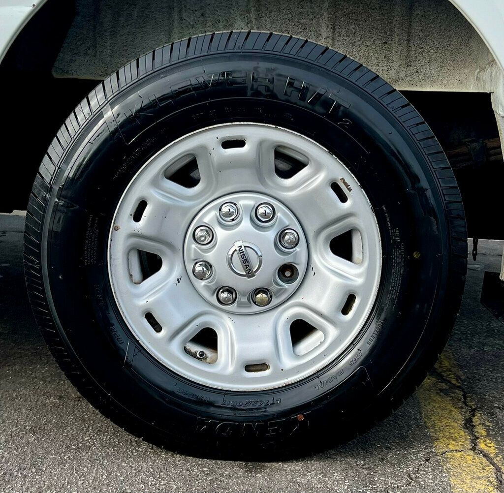 2013 Nissan NV 2500 sv - 22954304 - 20