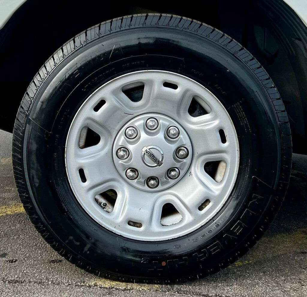 2013 Nissan NV 2500 sv - 22954304 - 21