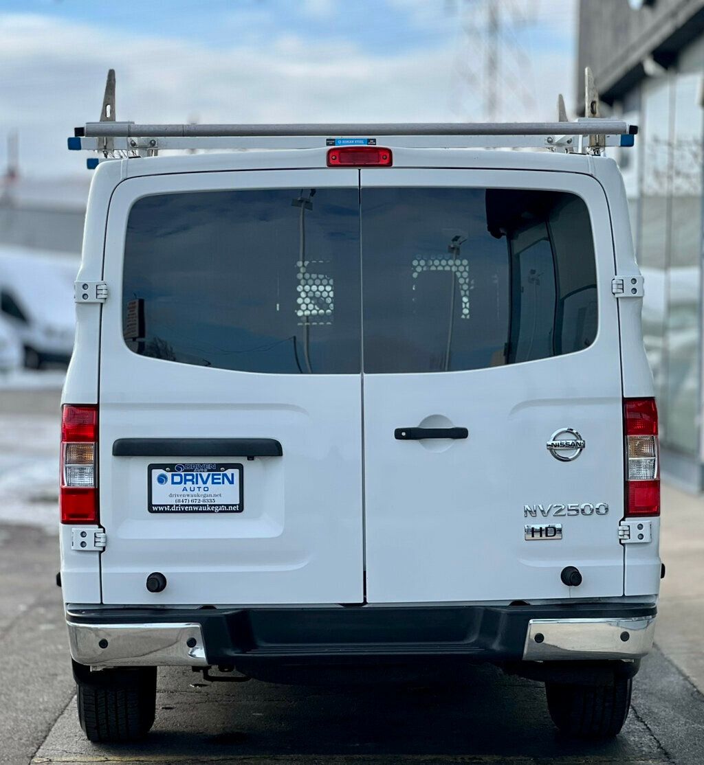 2013 Nissan NV 2500 sv - 22954304 - 26